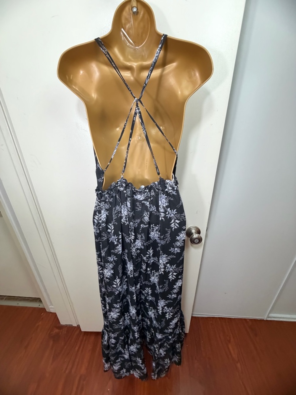 Lulus Black Make a Mark Floral Print Strappy Backless Ruffled Maxi Dress NWOT S - Picture 8 of 16